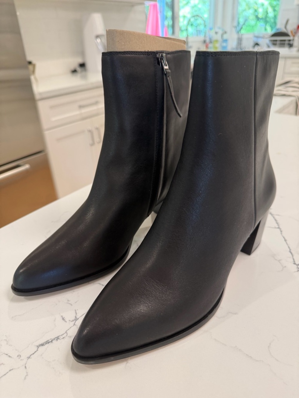 Quince NWT Classic Italian Leather Heeled Black Ankle Boots with Side Zip 9